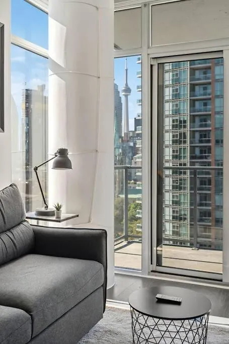 Amazing View 2Br St Lawrence Market Condo, Downtown Toronto Apartment