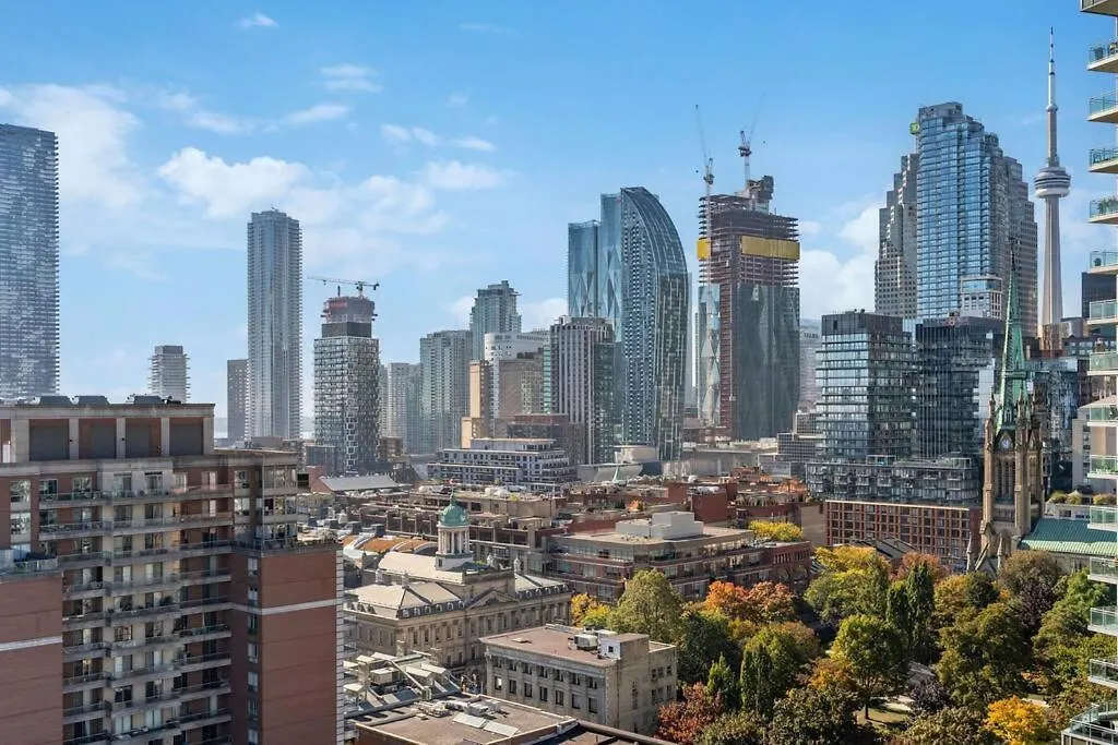 Amazing View 2Br St Lawrence Market Condo, Downtown Toronto 0*,