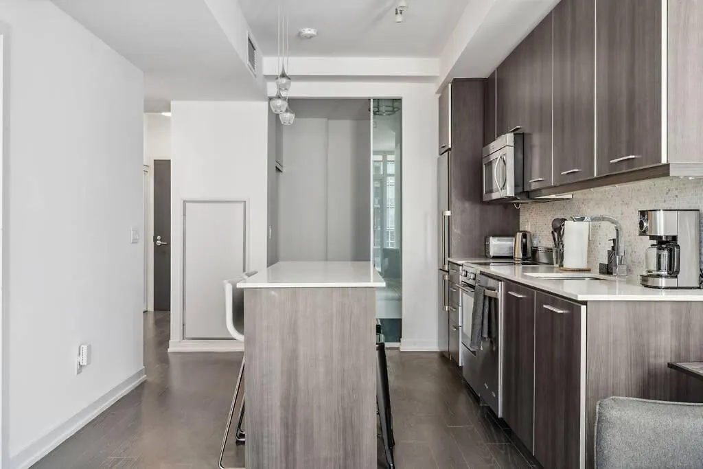 Amazing View 2Br St Lawrence Market Condo, Downtown Toronto