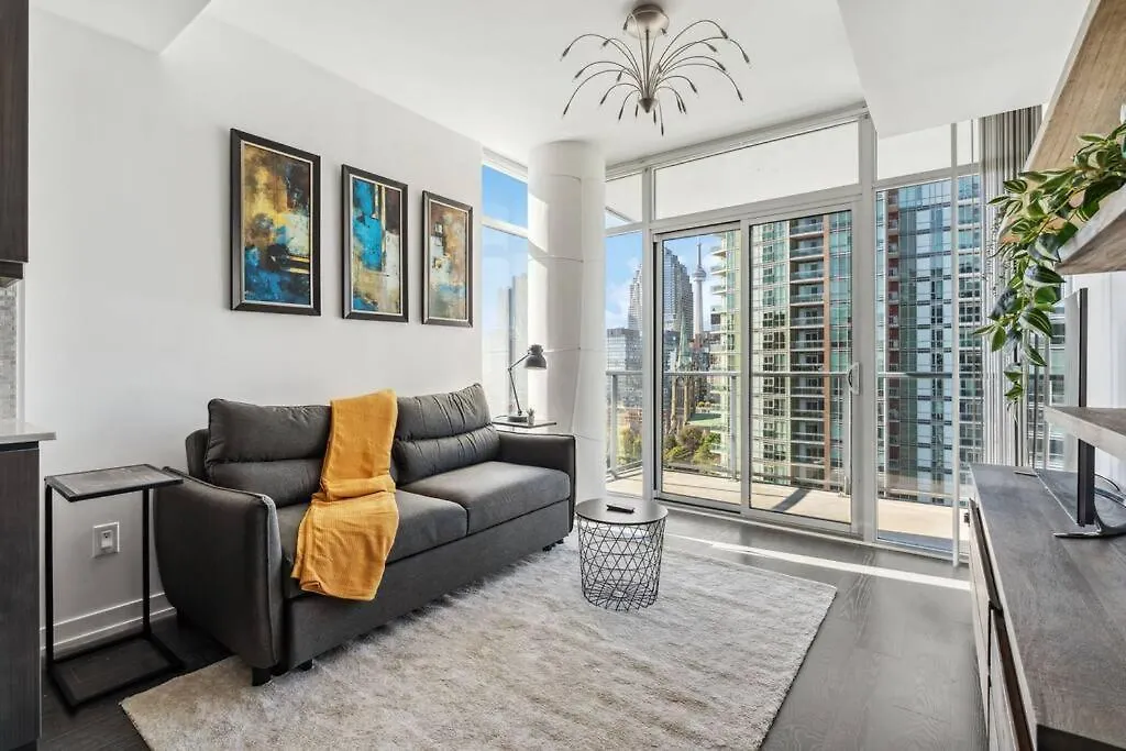 Amazing View 2Br St Lawrence Market Condo, Downtown Toronto Canada
