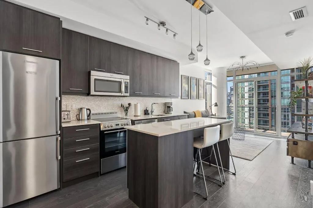 Amazing View 2Br St Lawrence Market Condo, Downtown Toronto Apartment